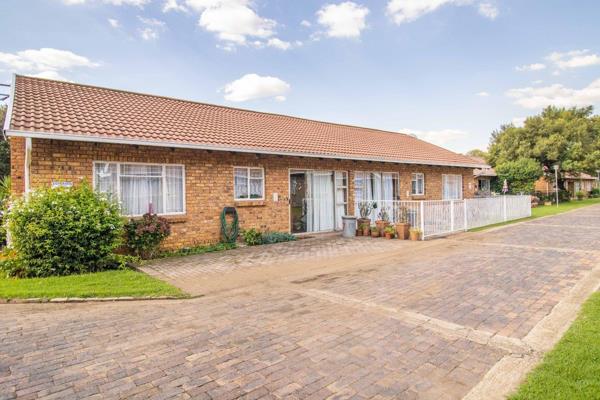 Comfortably settled in a secure, well managed Retirement Home, with a guard and guardhouse at the gate, this delightful cottage is neat ...