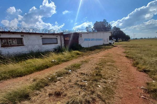 1104m&#178; Land available with business rights!