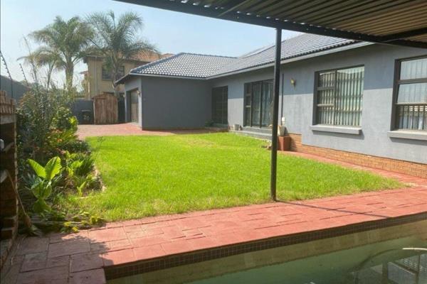 This lovely home offers 3 bedrooms, 2 full bathrooms with Jacuzzi jet bathtubs. open plan lounge and dining area a sliding door leading ...