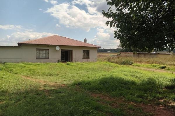 Consisting of 2 Title Deeds of 4 Hectares Each, This Amazing Farm Needs Some TLC But Offers Excellent Value.
Located in the Fertile ...