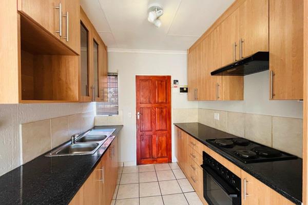 This beautiful and spacious two-bedroom townhouse is situated in a safe and secure complex in Olievenhoutbos, Centurion. Enjoy your ...