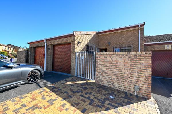 This 2 bedroom townhouse is very neat and situated in Stellenberg with easy access to main routes. There are two bedrooms and one full ...
