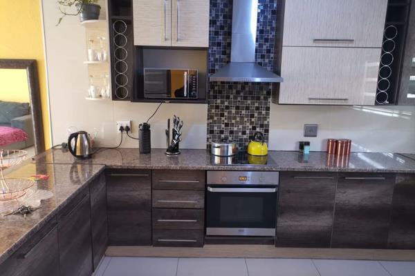 Situated in a convenient location near town and Sedibeng College, this newly renovated apartment can be a great startup home or ...