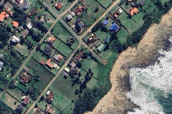 Discover the ultimate coastal gem! This 1207sqm vacant land is a rare find, just a 3-minute stroll from the beach. Surrounded by built ...