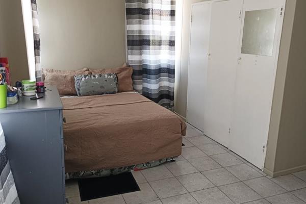 bachelor for sale next to Sunnyside swimming pool 
newly renovated with a high rental ...