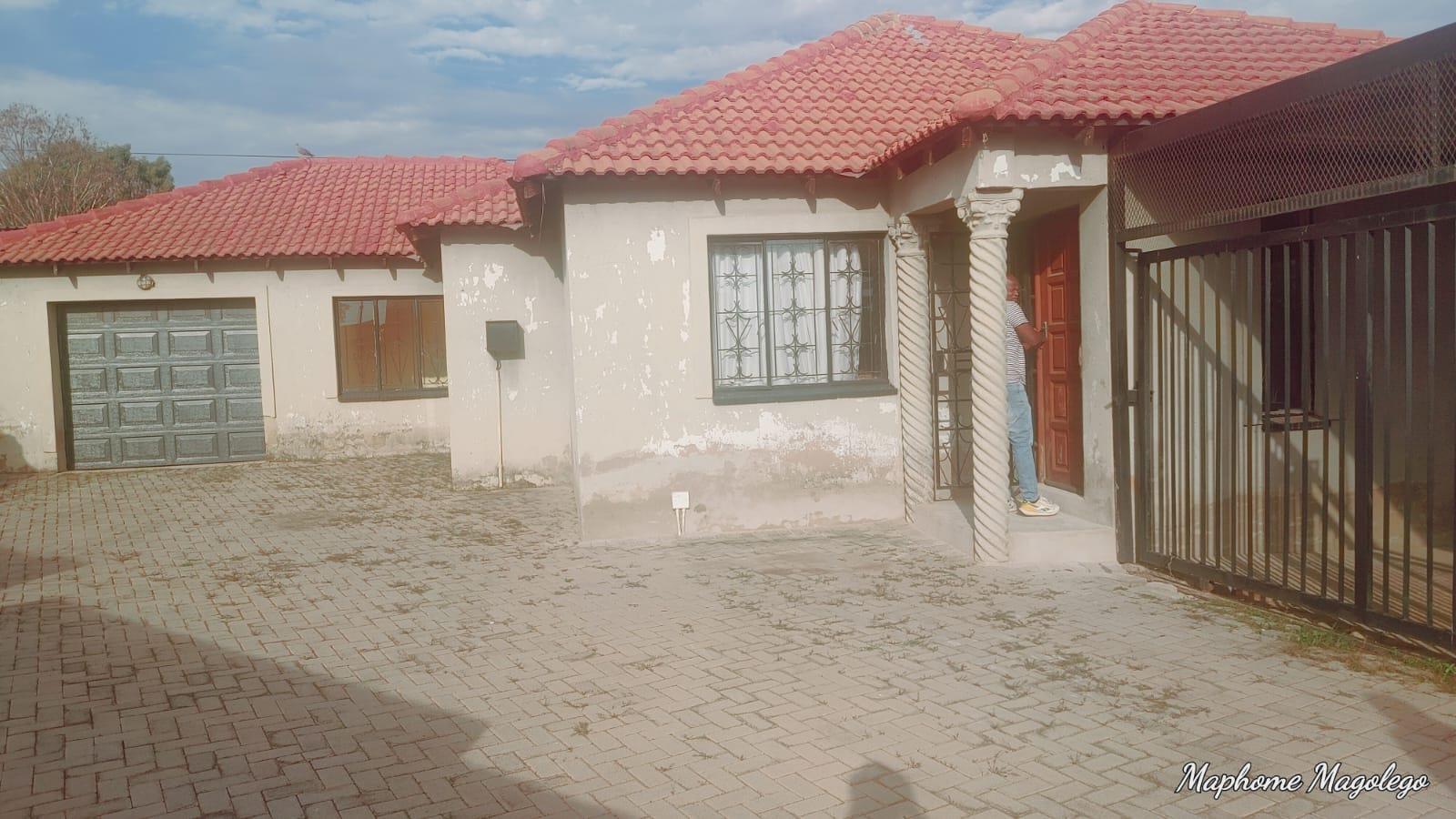 4 Bedroom House for sale in Mamelodi Sun Valley P24114274989