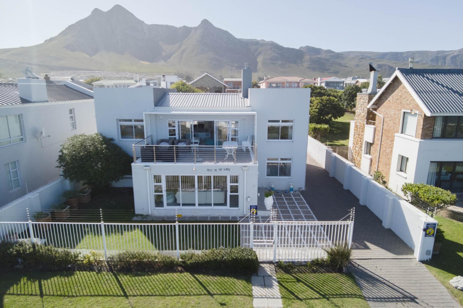 5 Bedroom House for sale in Kleinmond Central - 130 Beach Road - P24 ...