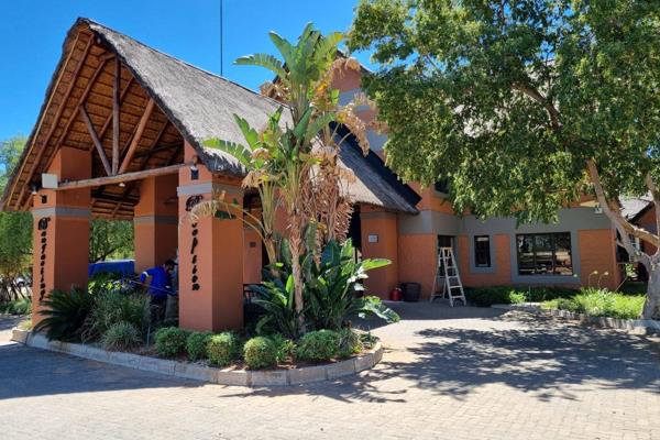 This property boasts a charming atmosphere accentuated by the presence of palm trees and a welcoming lapa entrance. Inside, you&#39;ll ...