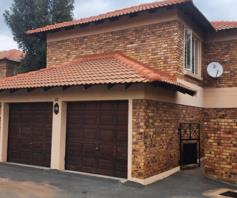 Townhouse for sale in Kyalami Hills