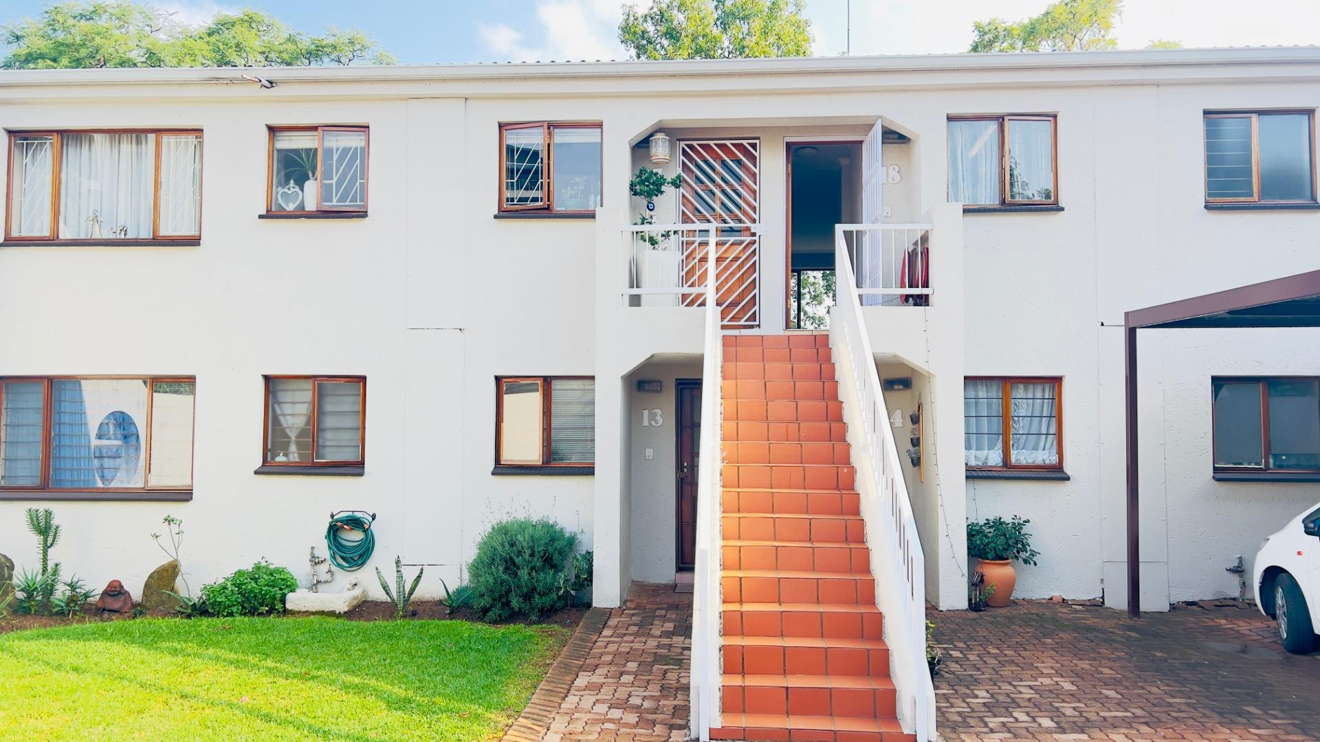 2 Bedroom Apartment / flat for sale in Sunninghill P24114278480