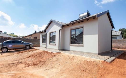 3 Bedroom House for sale in Cosmo City