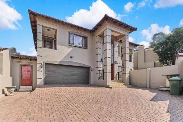 A well-positioned Double storey Lonehill family home in a secure complex that offers low-maintenance living and a lock-up-and-go ...