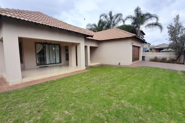 This gorgeous single story house is in the sought after Zambezi Country Estate where you can enjoy 24hour security, a Clubhouse, Tennis ...