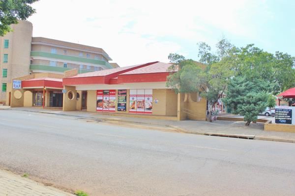 An exceptional opportunity awaits with this prime retail outlet now available for rent. Strategically located on a bustling corner in ...