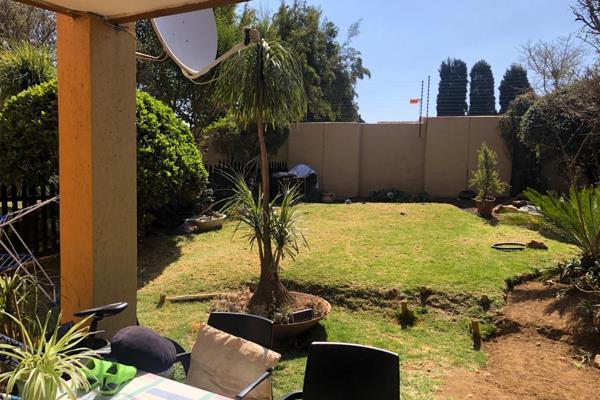 Laminate Flooring
Kitchen
- Breakfast Nook
- Renovated Melamine Counter
Lounge - 1
Bedrooms - 2
Bathrooms - 1
Garden
Braai Area
Car ...