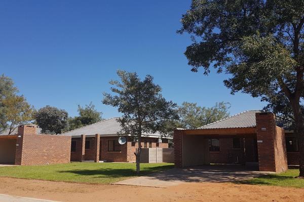 Contractor accommodation available in Lephalale.
4 Bedrooms with 4 bathrooms.
Communal Kitchen and living area.
Covered parking.
This ...
