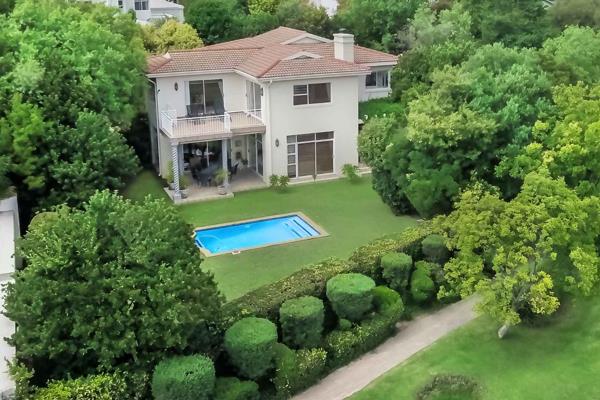 Serious Seller!

Sole Mandate.

Grand and sunny, with a stunning view over the green wetlands in Fourways Gardens secure estate.  An ...