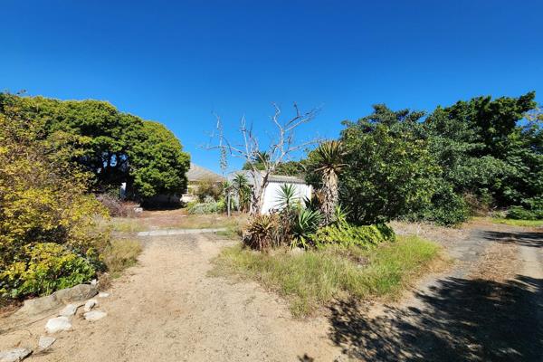 Accepting Offers:

DESCRIPTION:
This prime development property is ready to go in peaceful and tranquil Oakglen, Belville. 
Build ...