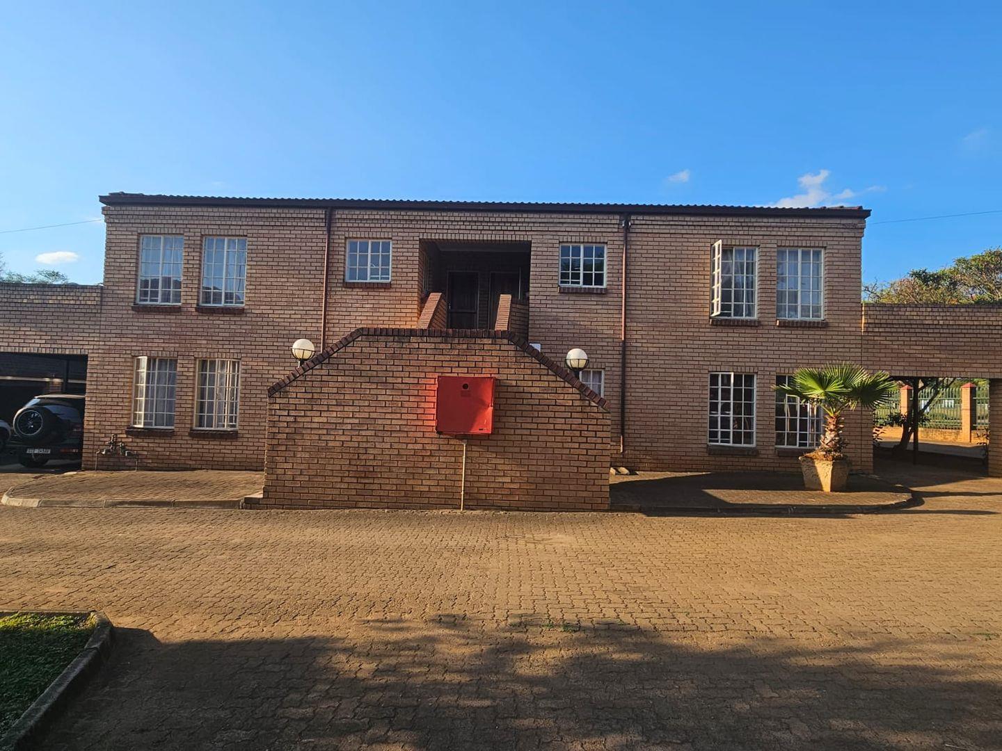 3 Bedroom Apartment / flat for sale in Louis Trichardt - P24-114175781