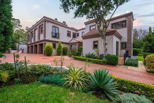 6 Bedroom House for sale in Bryanston