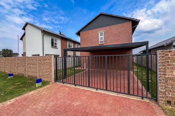 Welcome to your brand new 3 bedroom fully tiled ultra mod home that has a fully fitted kitchen with granite finishes with space for all ...