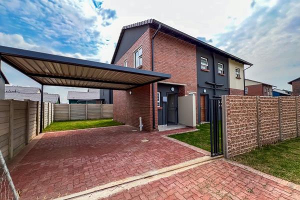 Welcome to your brand new 4 bedroom fully tiled ultra mod home that has a fully fitted kitchen with granite finishes with space for all ...