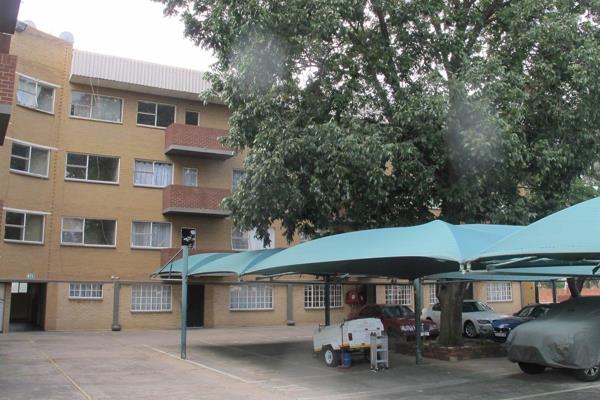 Apartment block in Delville, Germiston consisting of 27 units (7 single bedroom and 20 double bedroom units). The building is in very ...