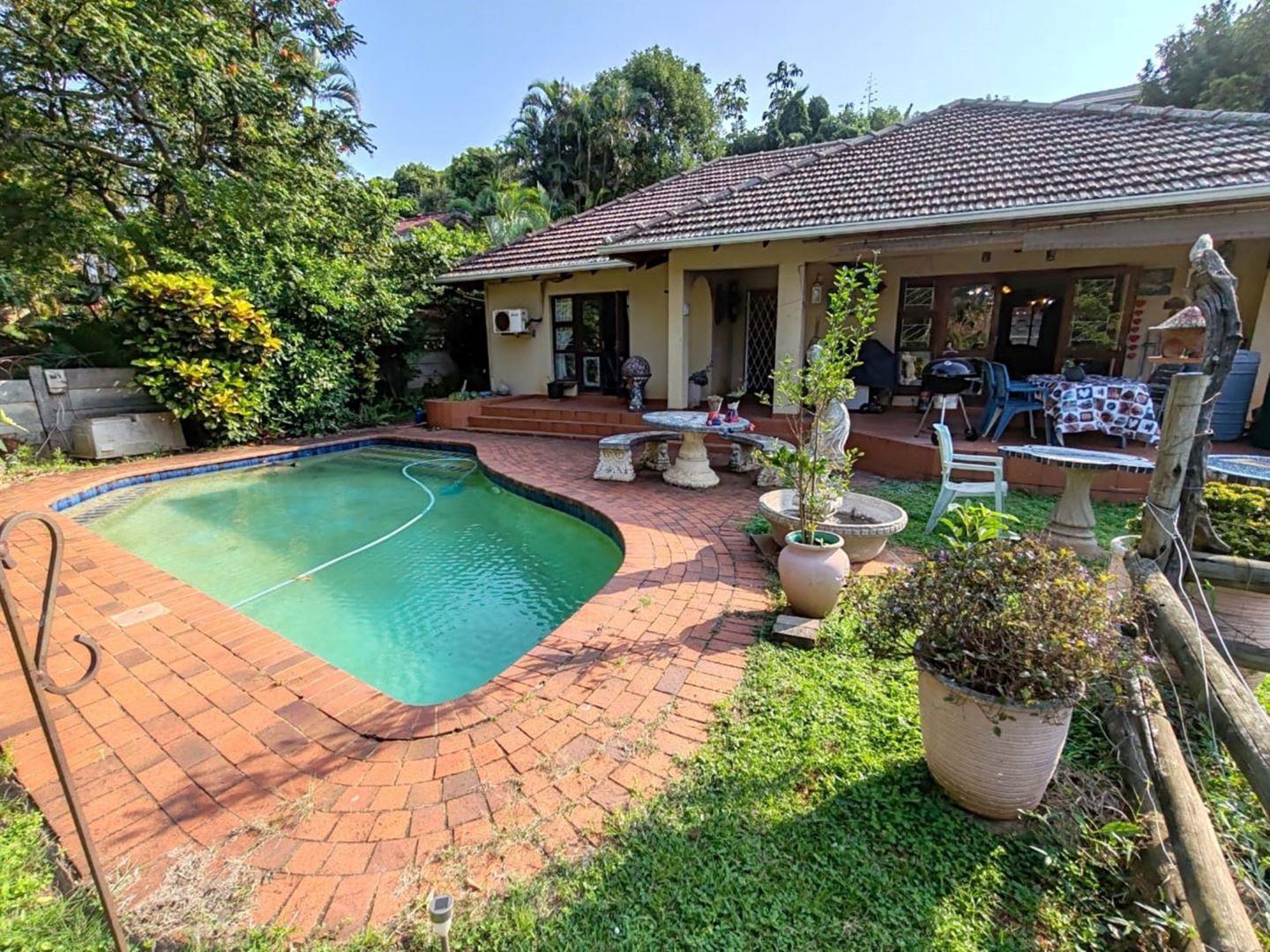 4 Bedroom House for sale in Durban North - P24-114293786