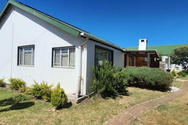 Explore the pinnacle of comfort and modern living in this welcoming 3-bedroom apartment nestled in the vibrant heart of Swellendam. ...