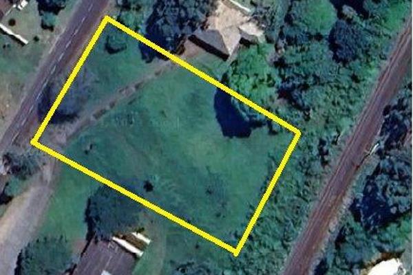 Great opportunity to build your own ideal business on this perfectly situated vacant stand in Felixton.

Land Size: 2929 m2 
Zoned ...