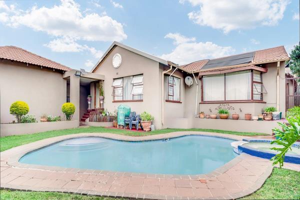 Value for Money - Spacious Home in Kenmare Ext 4, Krugersdorp
Close to Noordheuwel ...