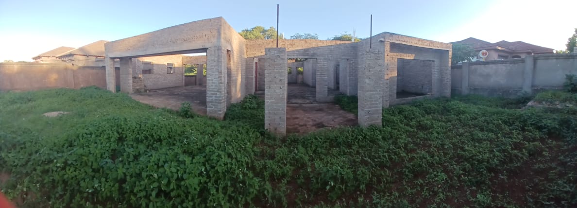 7 Bedroom House for sale in Thohoyandou - P24-114299192