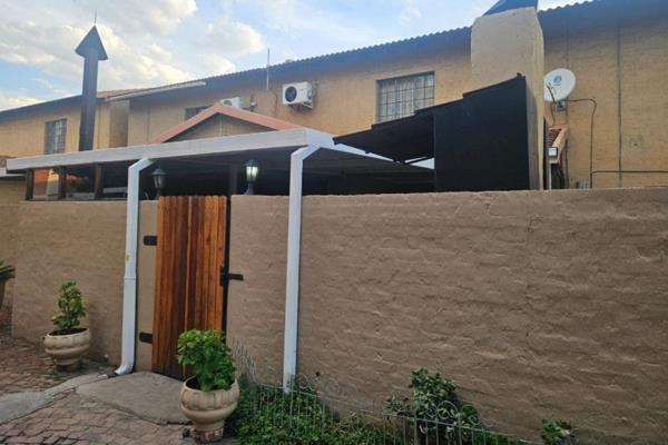 This gem is situated in Rustenburg central and is priced to go. Safe and secure. 3 Bedrooms 2 bathrooms.
The layout is perfect and ...