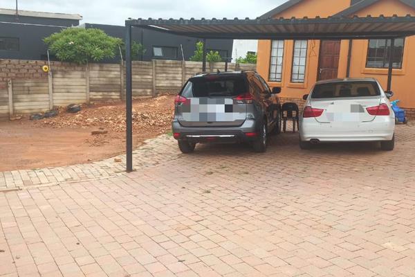 2 Bedroom house in Mahue Ext 1 Hillside security Estate, Mamelodi east
Have you been looking for a house in a good area at an ...