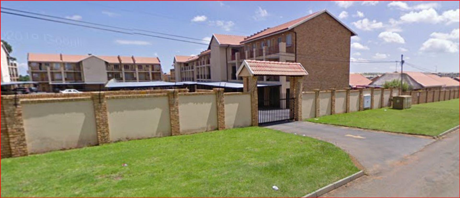 2 Bedroom Apartment / flat for sale in Greenhills P24114304788