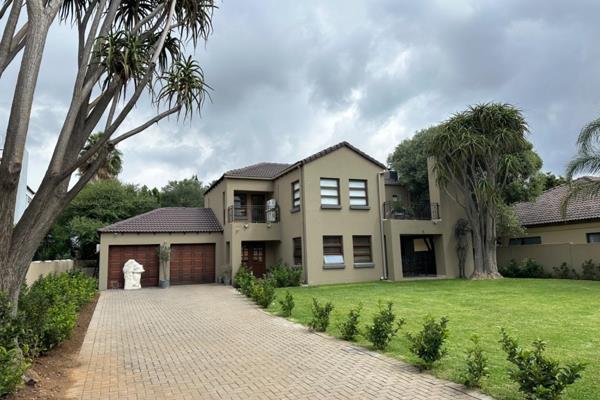 3 Bedroom House with massive garden in Willow Acres Estate, Silverlakes Pretoria. 
Main ...