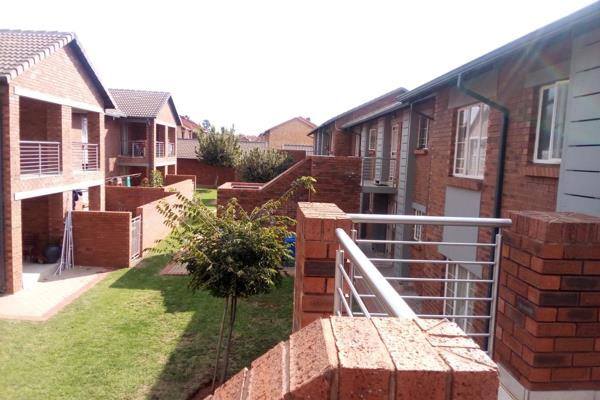 This Stunning 2 bedroom Town house with a private garden is in the heart of Centurion West and is perfectly situated close to Private ...