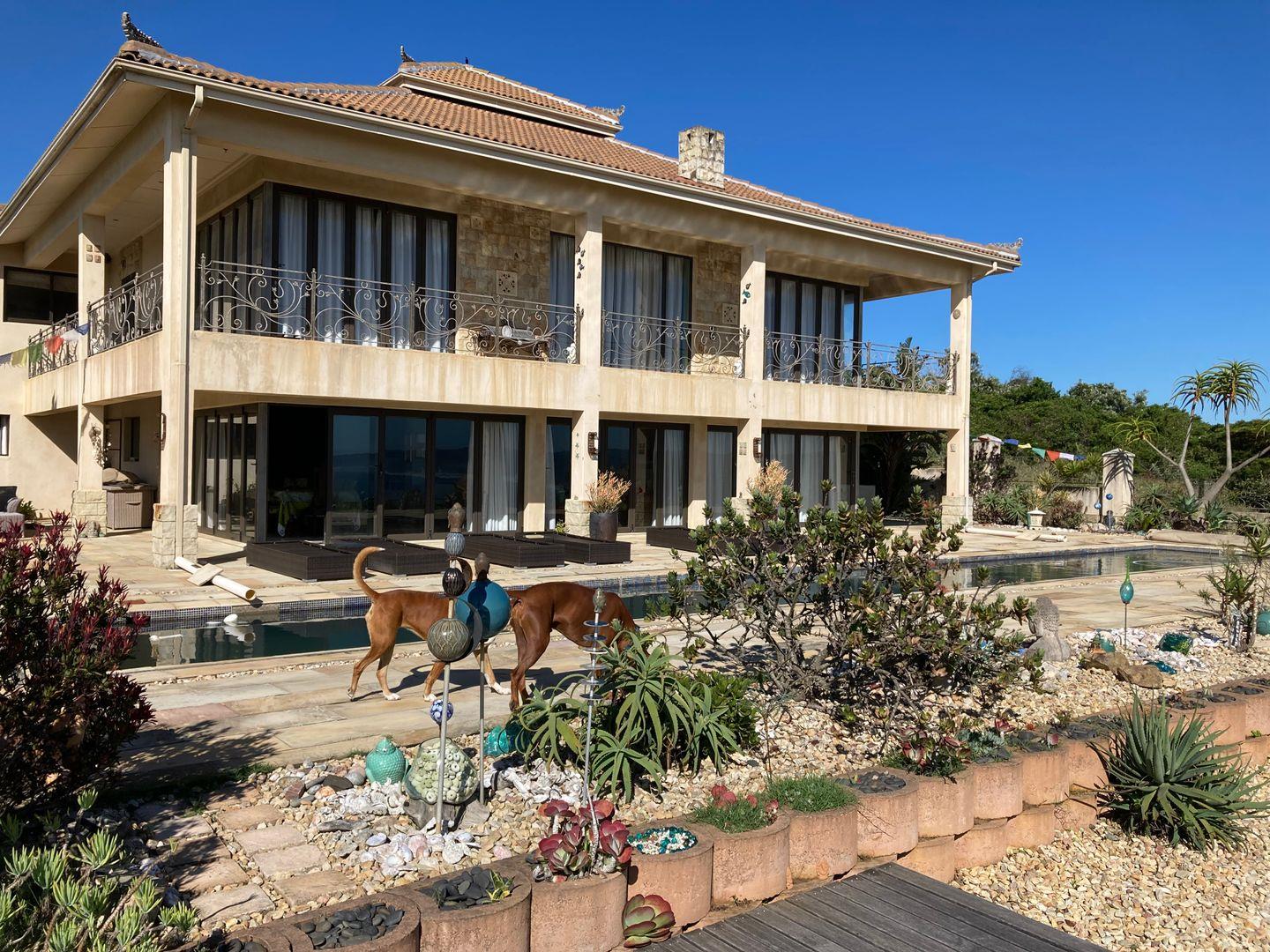 4 Bedroom House for sale in Khamanga Bay P24114308981