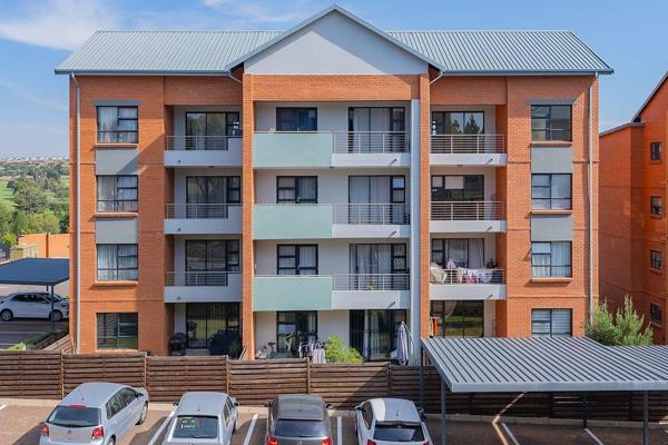 Modern lock up and go lifestyle!  

Tranquil environment within close proximity to good schools, business hubs, main highways, popular ...