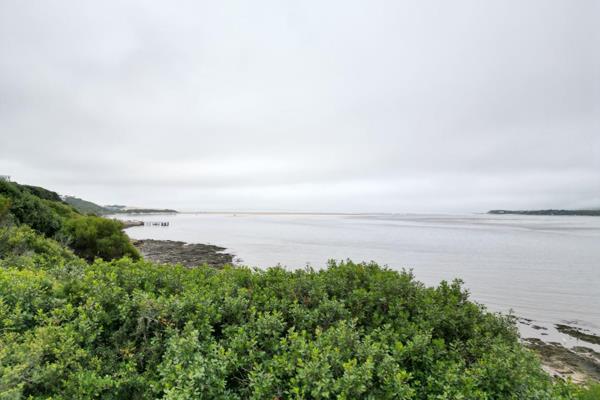 An absolutely ideal piece of land located in the sleepy town of Witsand, situated on the banks of the Breede River estuary. Home to a ...