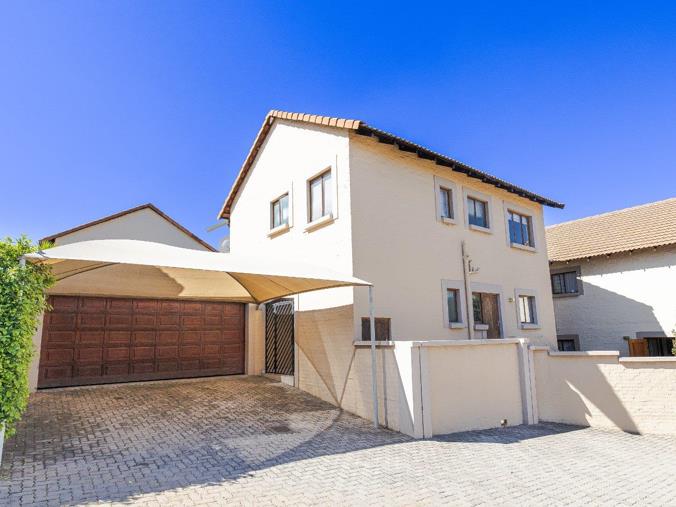 3 Bedroom House for Sale in Halfway Gardens