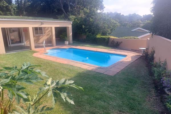 3 Bedroom Townhouse in a secure complex - Uvongo
Welcome to this spacious 3 bedroom, 2 ...