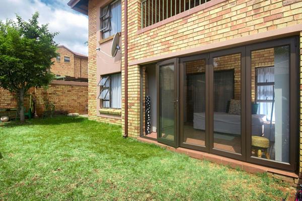 Lock up And Go ground floor apartment nicely tucked away in most sought after secure complex. Apartment is a corner one offering ...