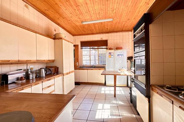 This home can be found in the Rosettenville area on the quiet street of Bouquet Street. ...