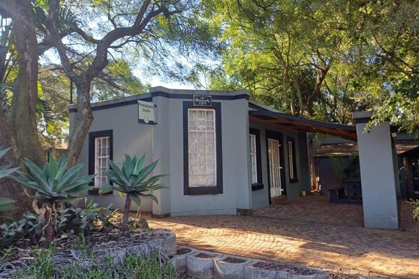 Greenroots is in the heart of Weltevreden Park, a contemporary and sustainable Office ...