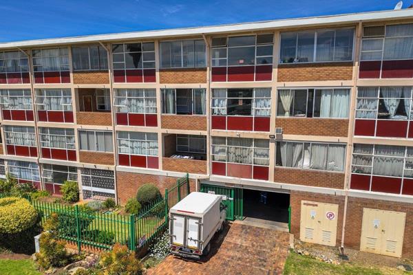 First floor apartment in Eastleigh, Edenvale
This spacious first floor apartment has a ...