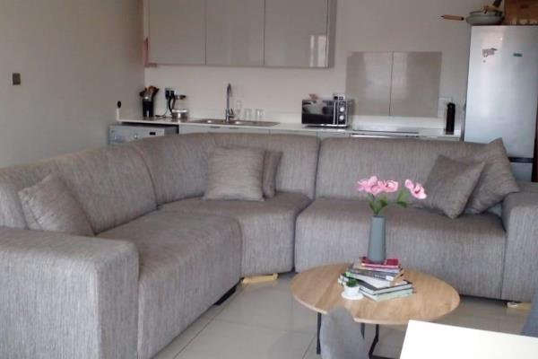 Spacious 2 Bedroom 2 Bathroom Apartment With Views and Secure Parking

Excellent ...