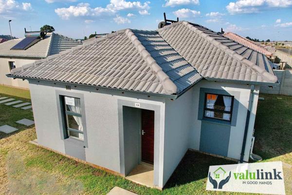 Property for sale in New Modder Benoni in an enclosed area. Attorney and bond costs ...