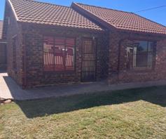 House for sale in Mmabatho Unit 15