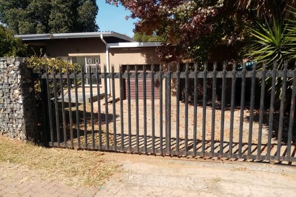 Conveniently situated on the main road, this newly renovated 4 bedroom family home is for sale at an incredible price of R1 600 000.00. ...